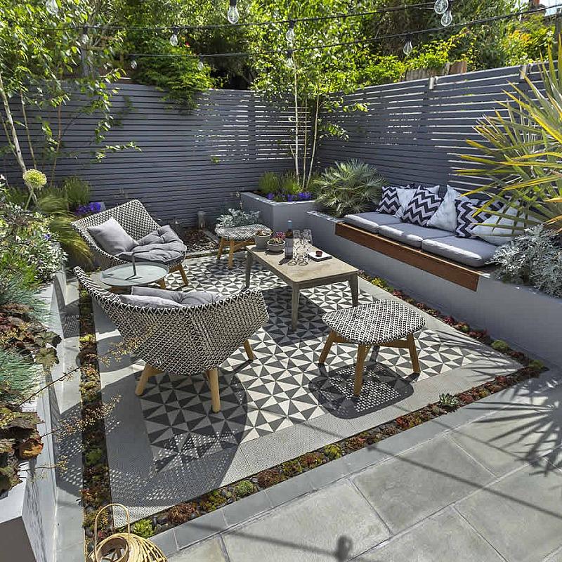 Quaint little gardens like these are everything!