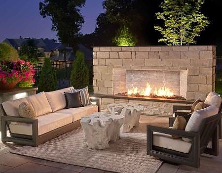 Designing a Backyard Fire Pit Area for Minneapolis Evenings