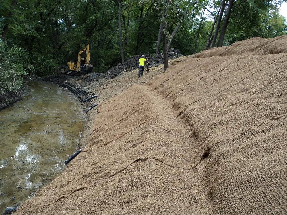 Yellow-shirtFinal-Seeding-for-Rice-creek