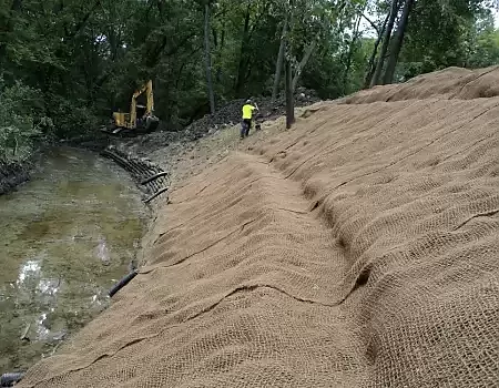 Yellow-shirtFinal-Seeding-for-Rice-creek